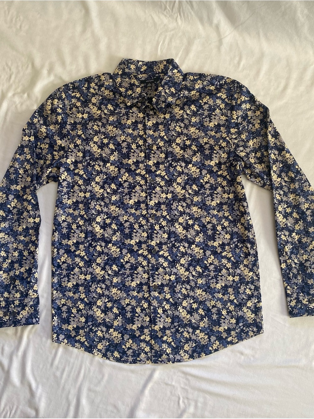 Alfani Men’s Navy and Cream Floral Button-Down Shirt - Size S